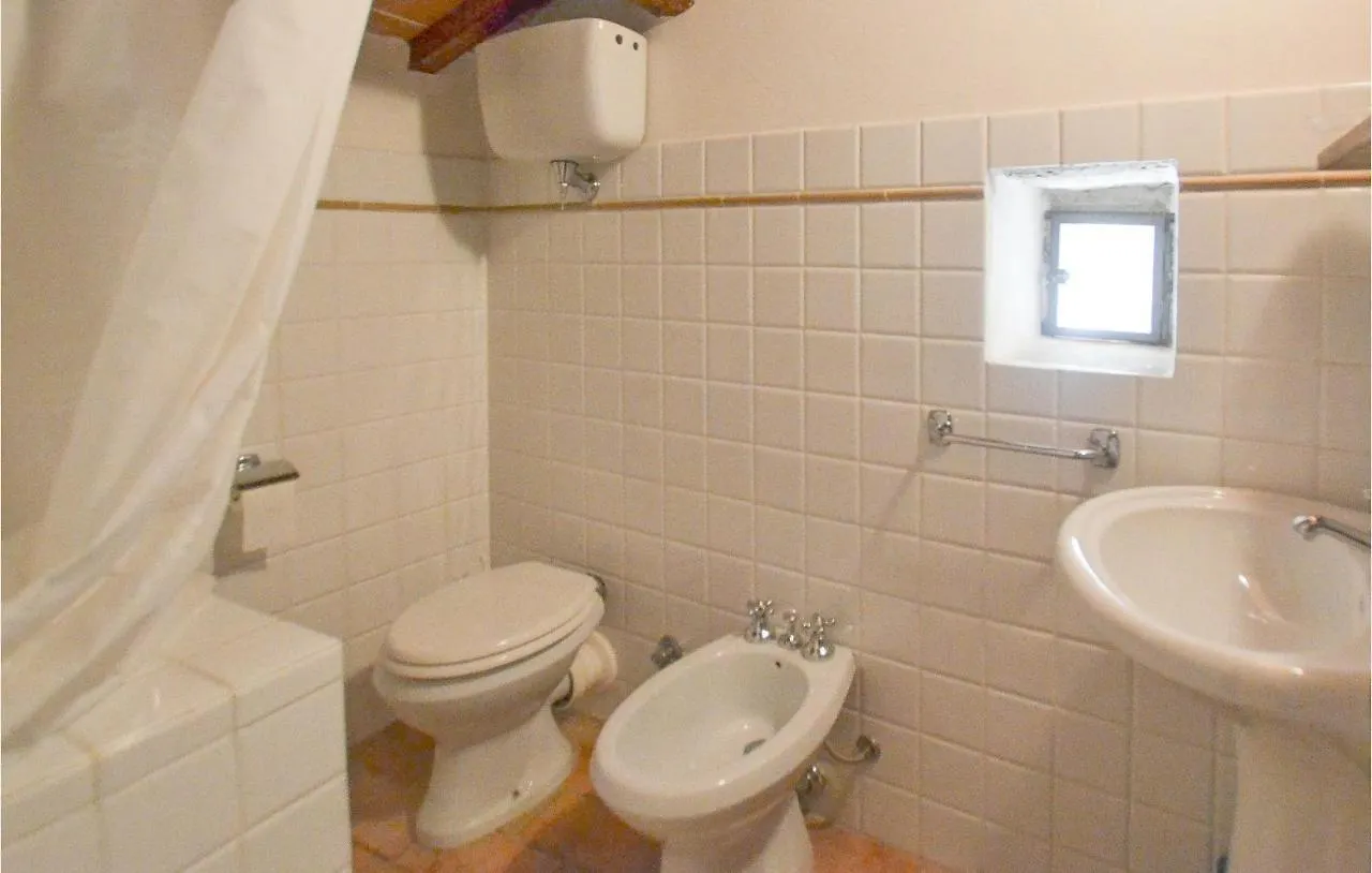 Gorgeous Home In Castiglion Fiorentino With Wifi בית נופש